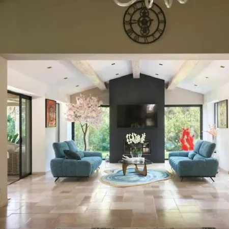 Villa Eton *